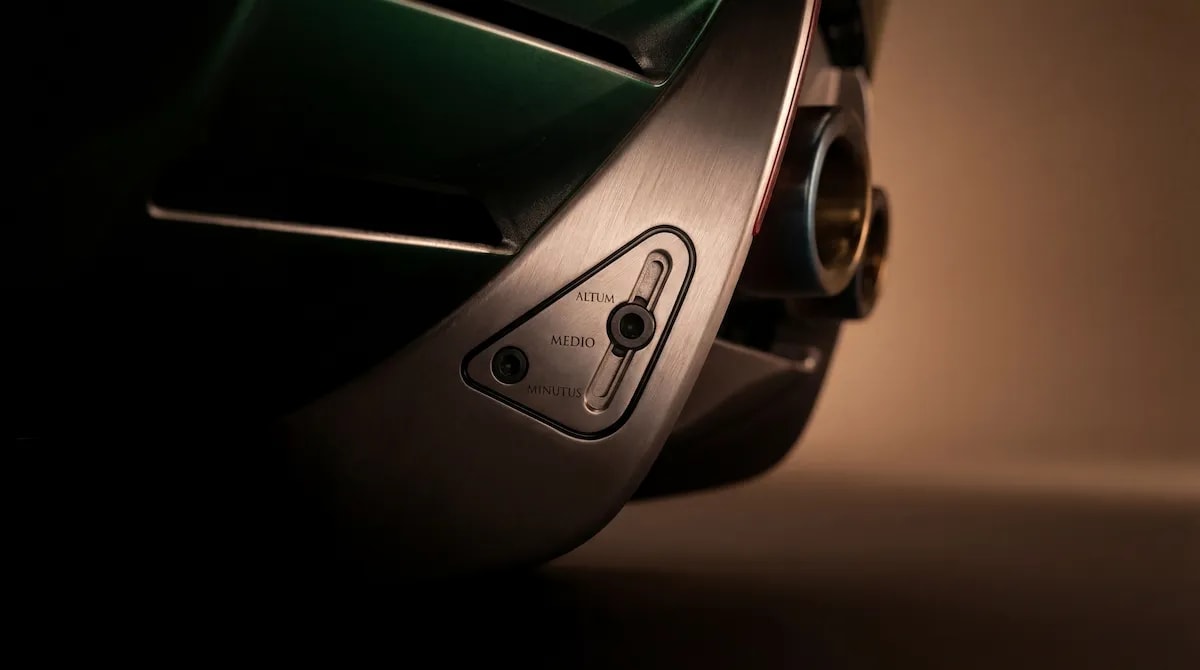 C8 exhaust